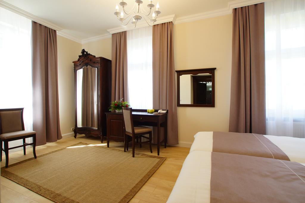 Villa La Pierre Strzegom Habitación foto
